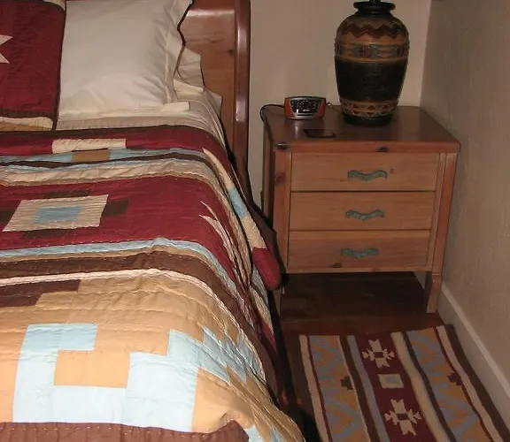 Cottonwood Hotel 3*
