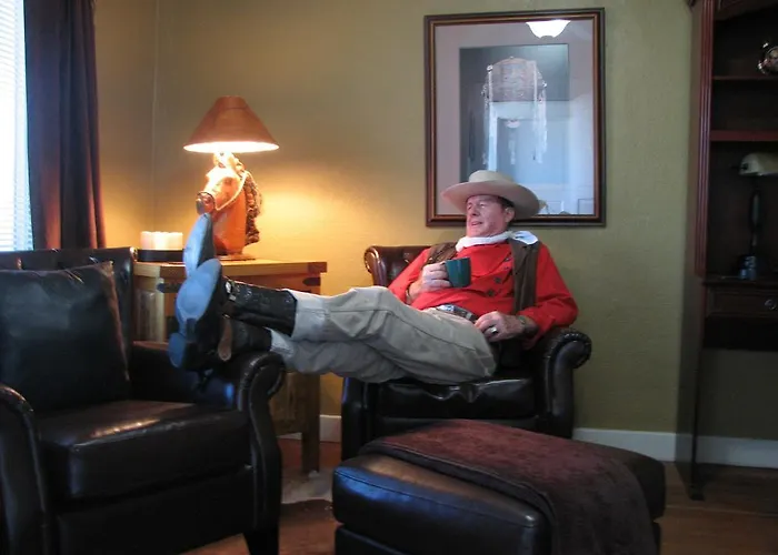 Cottonwood Hotel Inn 3*